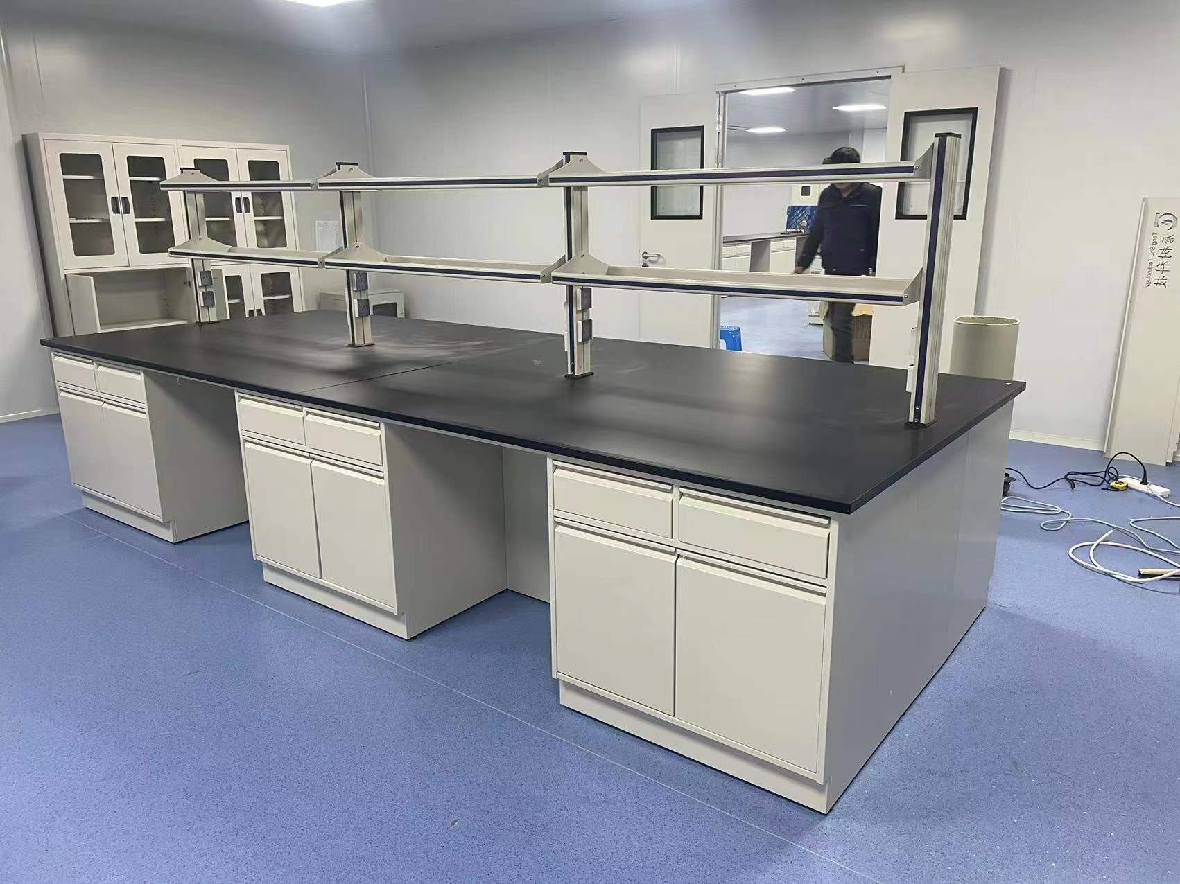 生物制藥實(shí)驗(yàn)室全鋼實(shí)驗(yàn)臺案例 生物制藥實(shí)驗(yàn)室全鋼實(shí)驗(yàn)臺案例